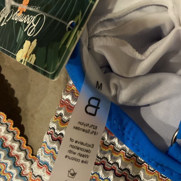 New women’s swim suits size medium - Picture 5 of 7